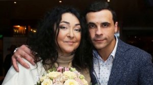 Муж сорвал маску с Лолиты: кем оказалась певица