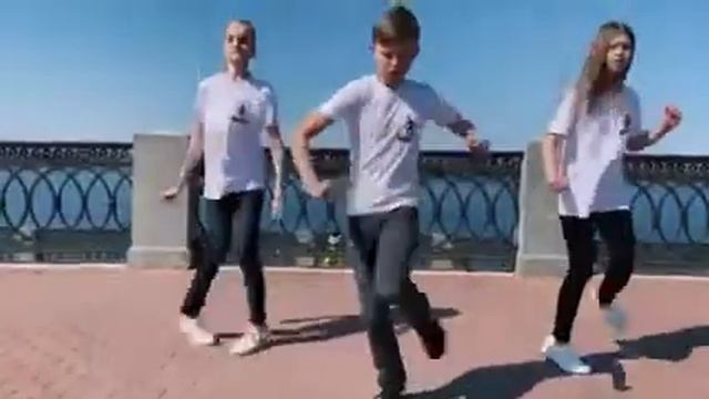 дети клёво танцуют Shuffle смотреть онлайн