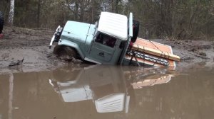 Радиоуправляемые машины в грязи 4х4