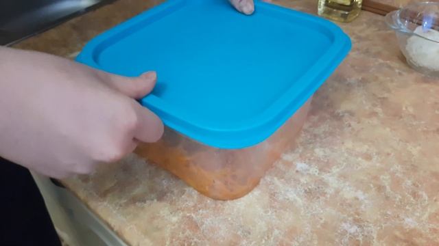 Муж готовит.?Морковка по-корейски?
