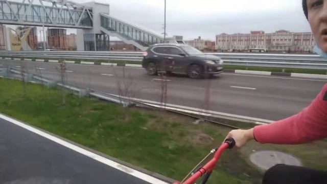 Мимо Суворовского училища, Тула, новая велодорожка. New town bike path... смотреть онлайн