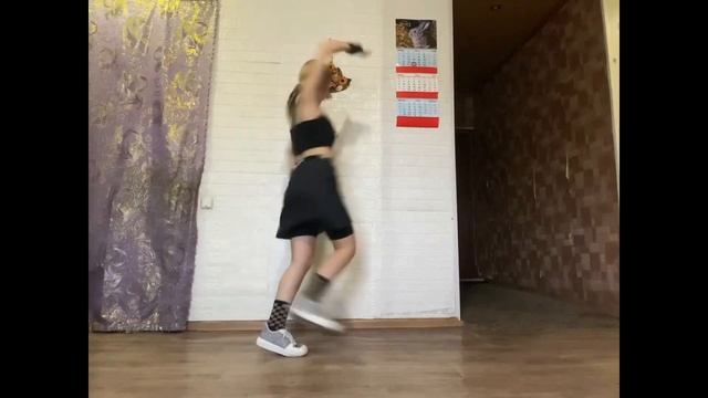 DEAD BLONDE - ‘Моника Беллуччи!’ Valeria Rhee Dance Cover смотреть онлайн