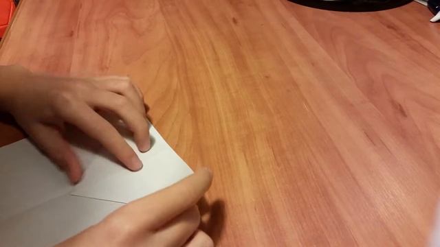 "Оригами" Простой самолетик из бумаги.