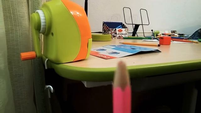 Deli E0519. Точилка для карандашей. смотреть онлайн