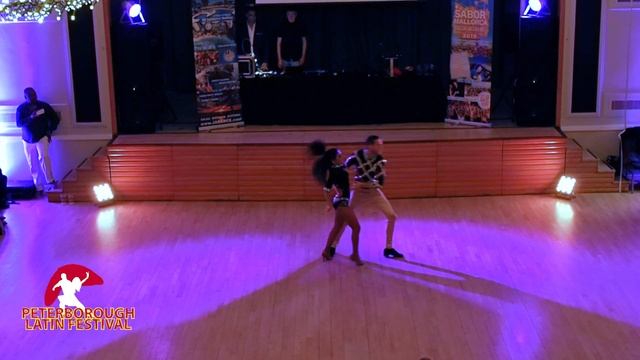 Adem & Tamara - Bachata Cabaret Show смотреть онлайн