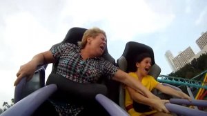 АМЕРИКАНСКИЕ ГОРКИ. Реакция людей на аттракционы!