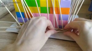 Красивая изнанка\ Как закрыть СКОБЫ на фанерном дне\Красивое начало плетения