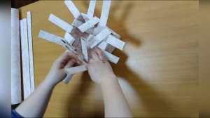 Изготовление плетеной коробки из обоев