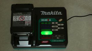 Makita DC40RA