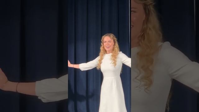 Александра Крюкова читает «Сказка о дожде» Беллы Ахмадулиной. Ч. 2. смотреть онлайн