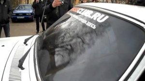 Бассы в машине,саб качает