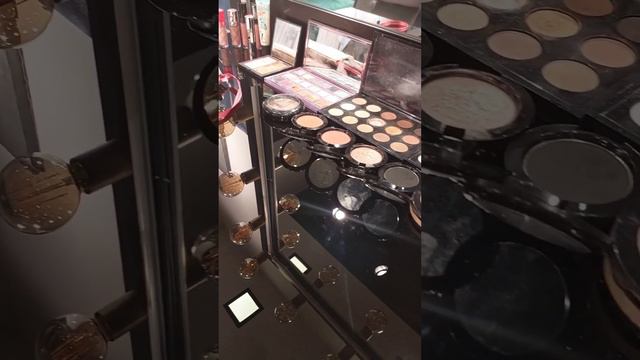 Готовлюсь к важному событию! Макияж и маникюр в турецком салоне... #мерсин #мерсинтурция