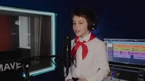 "Орлята учатся летать" музыка А. Пахмутовой, слова Н. Добронравова