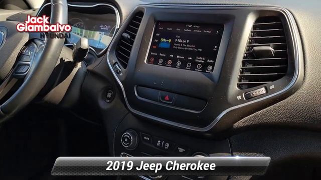 Used 2019 Jeep Cherokee Latitude Plus York PA 739808A