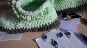 ЗЕЛЁНЫЕ ТАПОЧКИ из Ализе Пуффи GREEN SLIPPERS from Alize Puffy