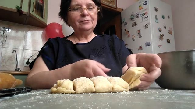 Свердловские булочки!!!! Нежнейшие!!!Смотри!!! очень вкусно!!!Ведь нужно быть ,а не казаться!