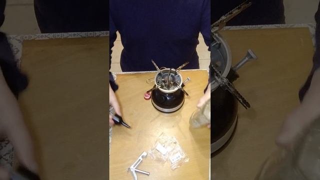 Разжигаю китайский мультитопливный примус.