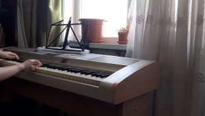 Батарейка на пианино