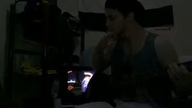 Tentando tocar um reggae no Baixo! ;) смотреть онлайн