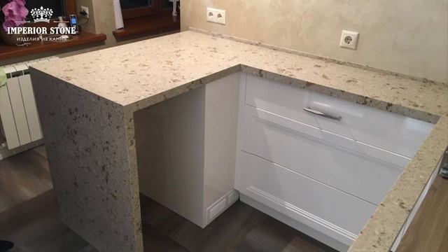 Cтолешница из кварцевого агломерата Avant Quartz 9017 Burgundy