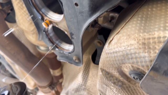 Jeep Grand Cherokee WK2 3.0 diesel how to change fuel filter замена топливного фильтра смотреть онлайн