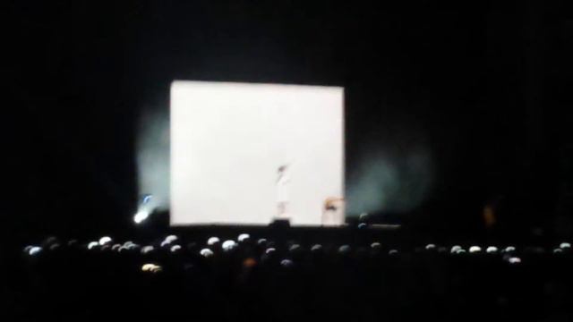 Sia live in Israel 11/8/16 - Alive смотреть онлайн