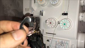 Оверлок Janome My Lock 205D зажевывает ткань под нож.Решение проблемы.Часть1.
