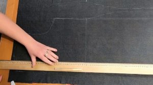 Платье без вытачек из велюра. Раскрой и первая примерка.mp4