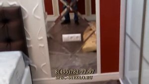 Монтаж зеркального панно на объекте заказчика