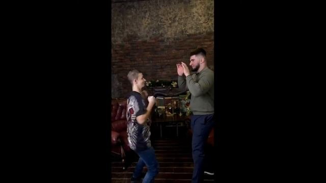 Иван Золо бьет Асхаба Тамаева 5 минут под морталкомбат