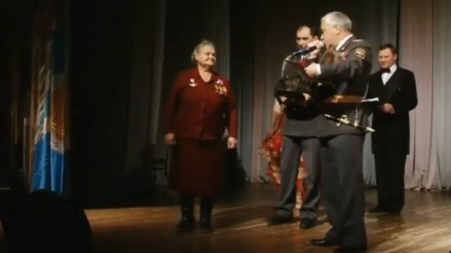 Сотрудники ОВД Ревды отметили профессиональный праздник смотреть онлайн