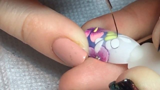 Цветы на фоне омбре! Как нарисовать пчелу и божью коровку?Техника растушевки и тонкие линии смотреть онлайн