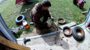 Замена резины на  старом прицепе мотоблока МТЗ