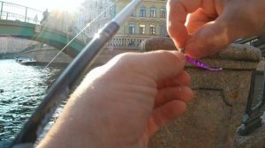 Микроджиг!Микроджиг Окуньки и Уклейка на микроджиг в каналах города.