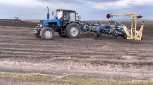 Сеялка РИТМ стп 16 и трактор МТЗ-1221 Сеем нут