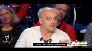 Les Politiciens mafieux Français claquent fort des fesses face à Mr Poutou