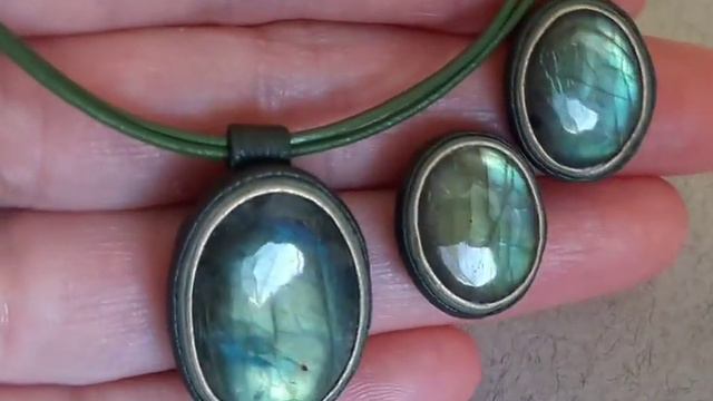 Комплект из натуральной кожи и лабрадора "Оливковая ветвь" (2140)