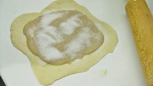Постные булочки с корицей