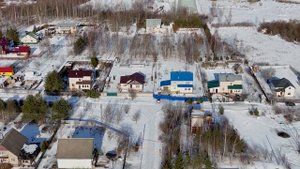 Дер. Дуброво Псковского района в солнечный день в середине февраля