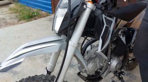 Привезли НОВЫЙ МОТИК! Бонусом-как его ЗАНИЗИТЬ! Regulmoto FIVE YX125EM..mp4
