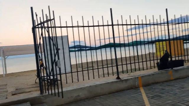 Гуляем по набережной. Хочешь танцевать - танцуй) Вечерняя рыбалка.