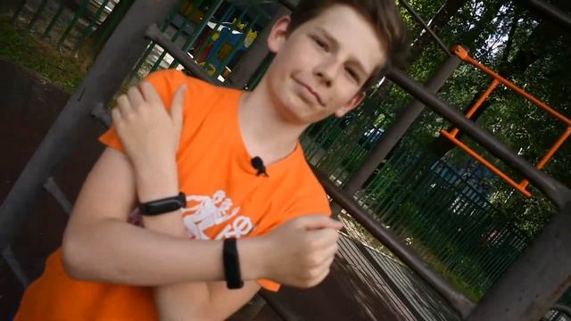 Сравнение MiBand 3 и MiBand 4. Личное мнение Сани.