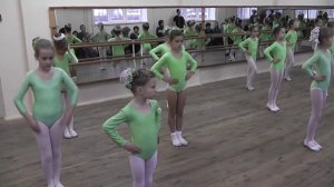 Открытый урок 2 класс ДШИ №1 хореограф Ирина Маслюк 12-27-2016_171019