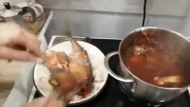 Скумбрия в луковой шелухе .Проще простого.