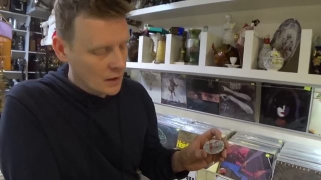 ЧТО ПРИНОСЯТ ЛЮДИ В СКУПКУ №33