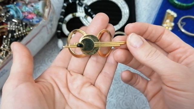 13. Продолжение распаковки 18кг. винтажного лома. Интересные находки продолжаются.