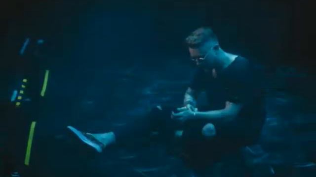 Егор Крид . Я заю я тебя цепляю. смотреть онлайн