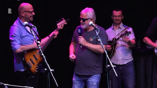 Grass Device v Českém rozhlase Olomouc смотреть онлайн