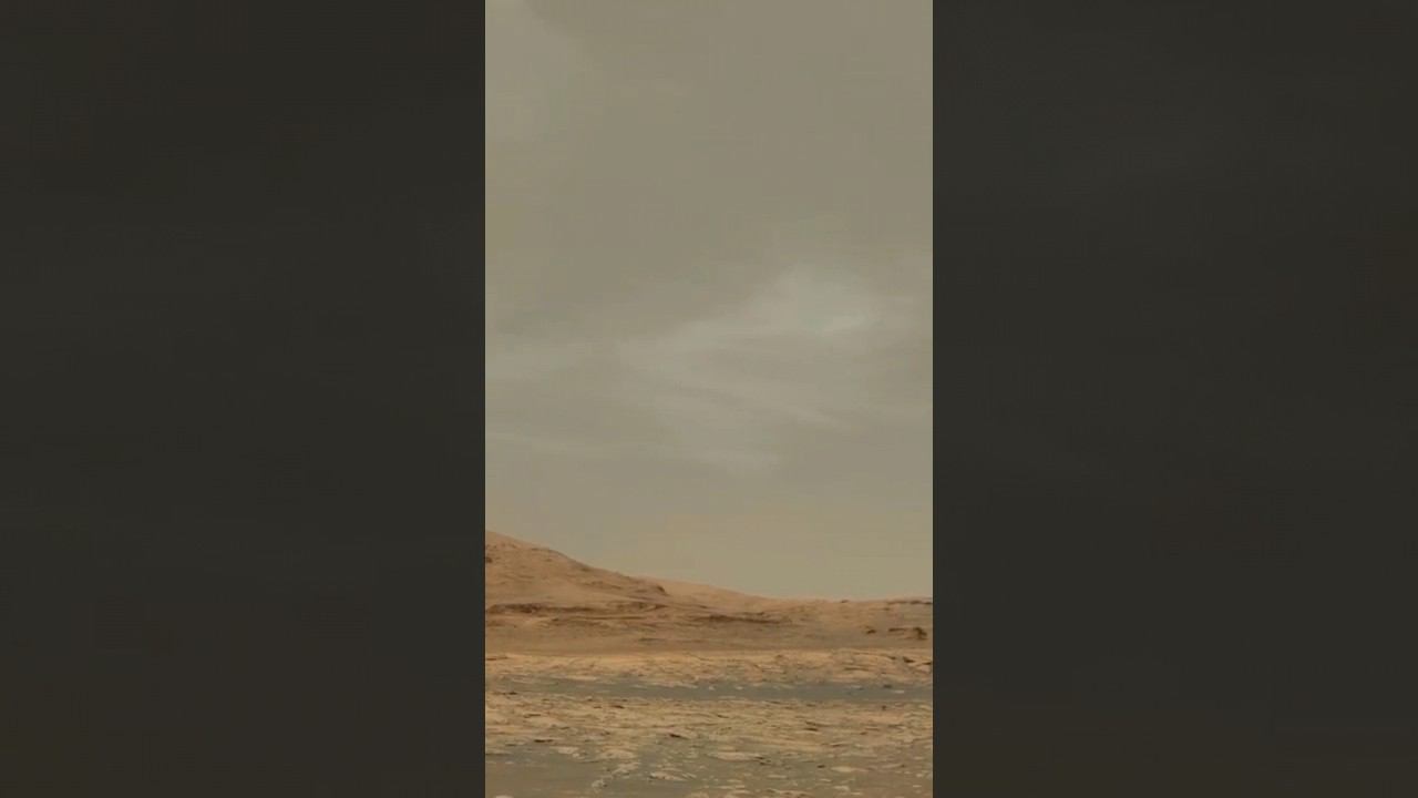 Облака на Марсе - вид с марсохода Curiosity смотреть онлайн