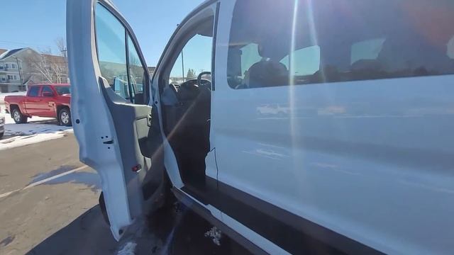 2018 Ford Transit Passenger T-150 смотреть онлайн